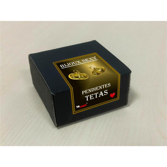 Brincos dourados em formato de peito