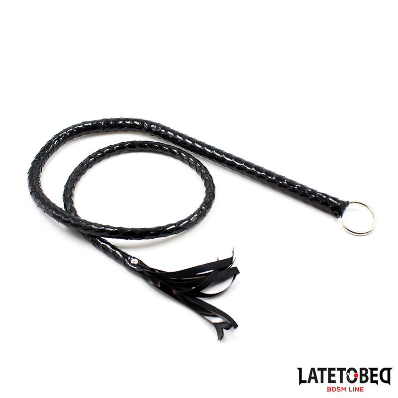 Latigo Negro Brillante 138cm